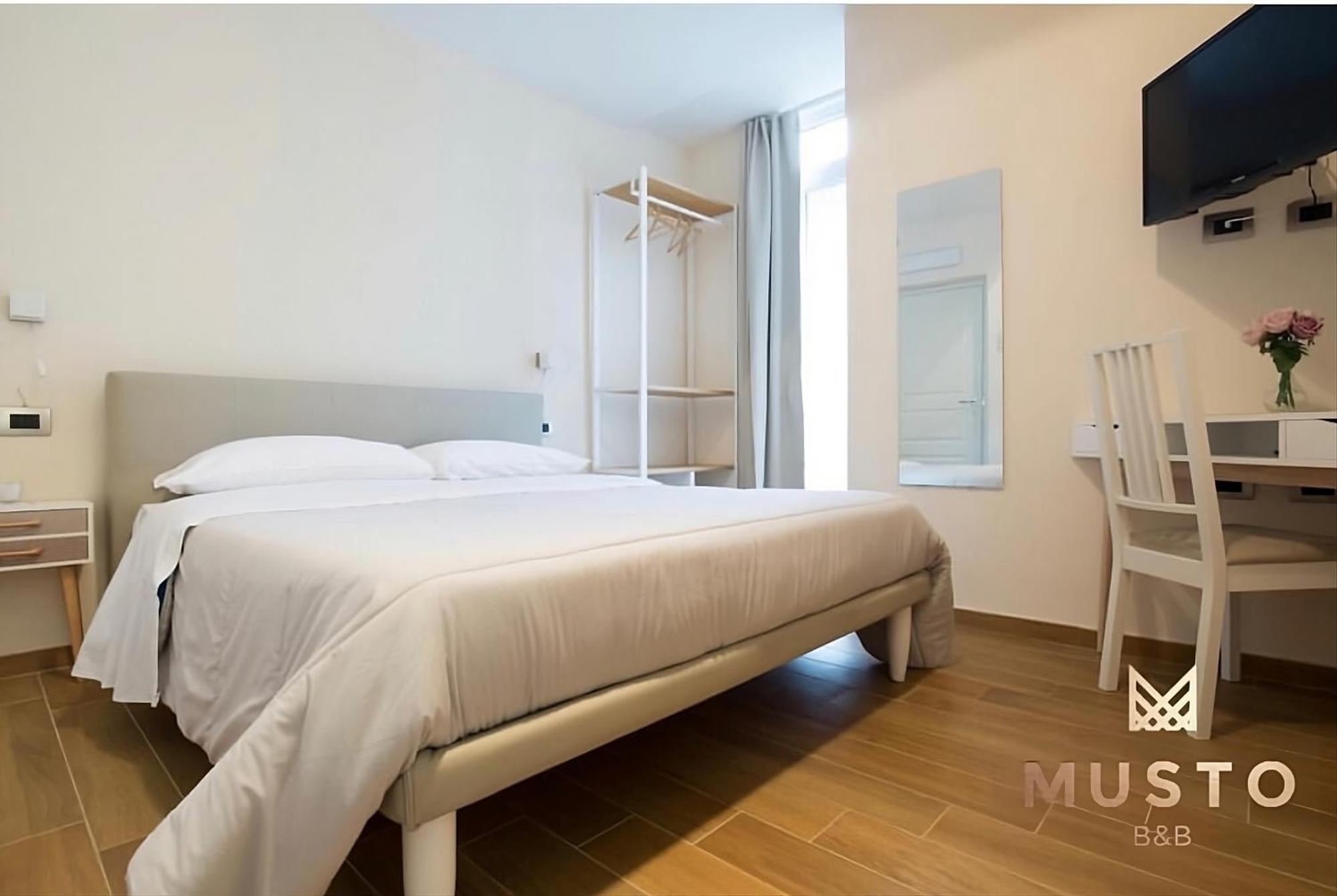 Musto Suites & Rooms Naples Exterior photo